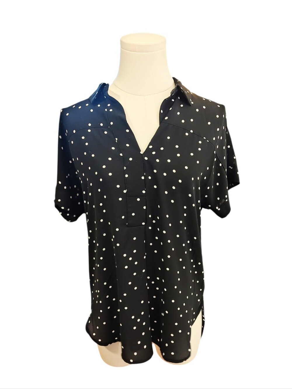 Vince Camuto High Low Black Button Down Blouse With White Polka Dots Size XS